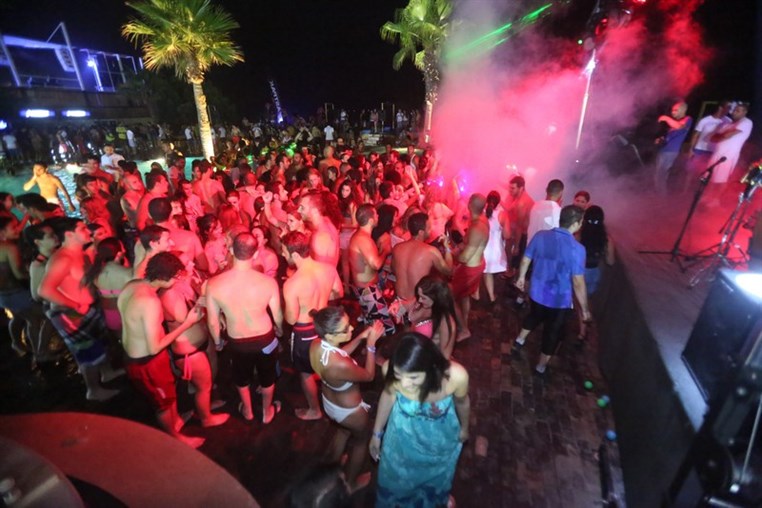 Lebanon Largest FOAM Party 3 (3)